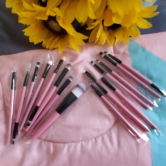 Set of 15 makeup brushes 💄👠💅 - Picture 5 of 7